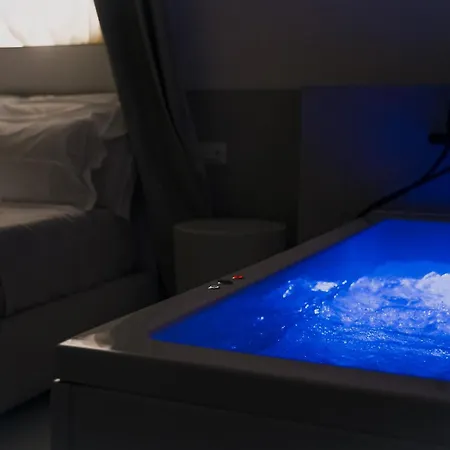 Guest house San Michele & Private - Via Santa Cesarea 3*